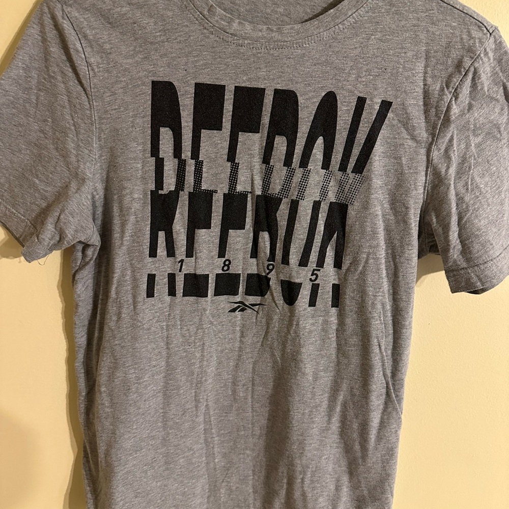 Reebok Heather Gray Graphic Tee